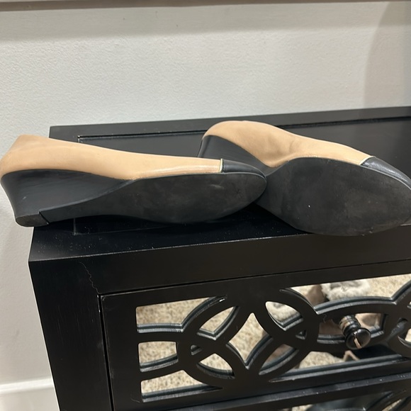 Like new Tory Burch wedges - Picture 3 of 3
